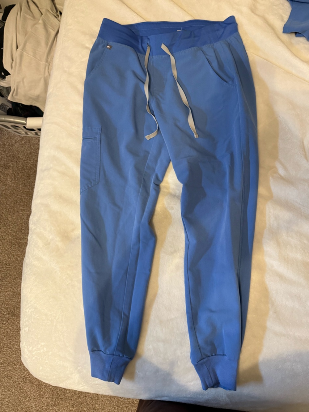 Figs women’s light blue Zamora joggers